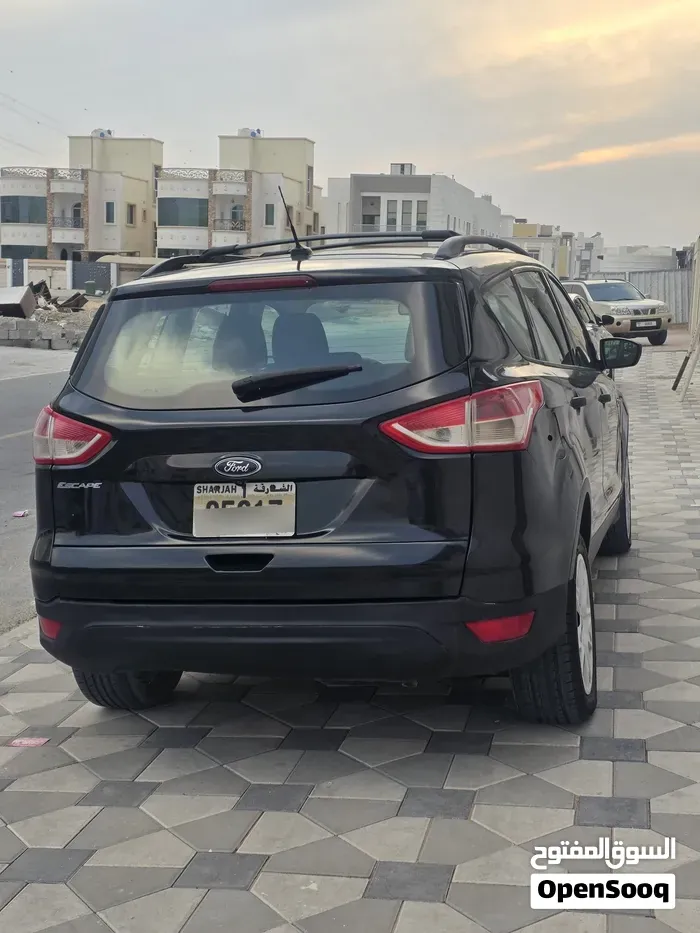 Ford Escape 2014 photo 2