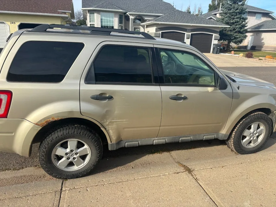 Ford Escape 2010 photo 3
