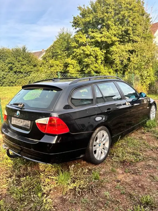 BMW E91 320I
