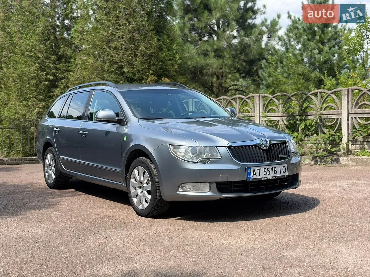Skoda Superb 2012 photo 3