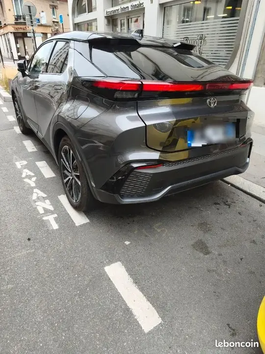 Toyota C-Hr 2026 photo 2
