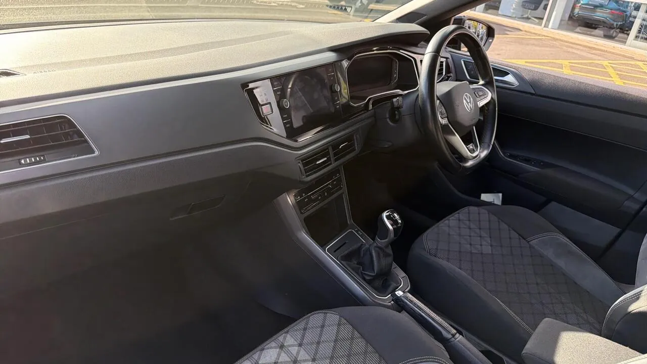 Volkswagen Polo 2022 photo 2