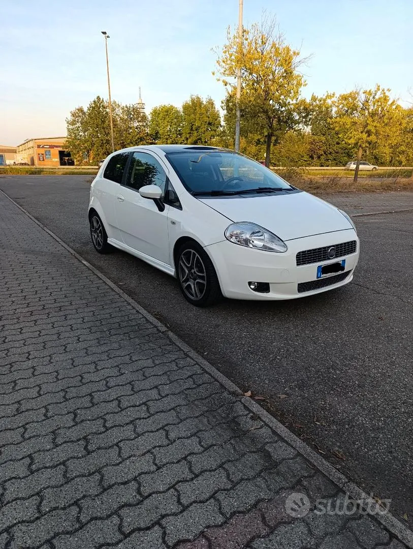 Fiat Grande Punto 2008 photo 3