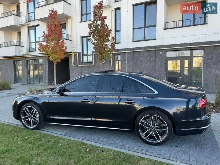 Audi A8 2015 photo 5