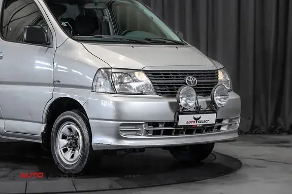 Toyota Hiace 2008 photo 2