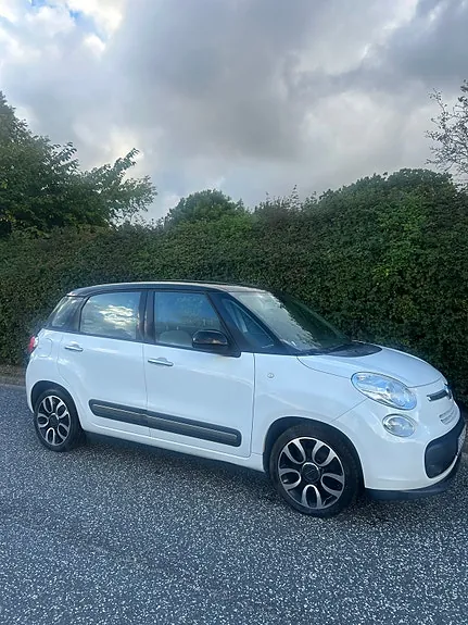 Fiat 500L 2012 photo 3