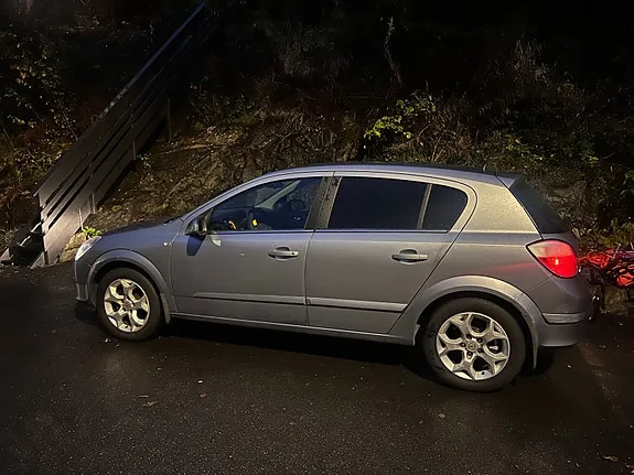 Opel Astra 2005 photo 2