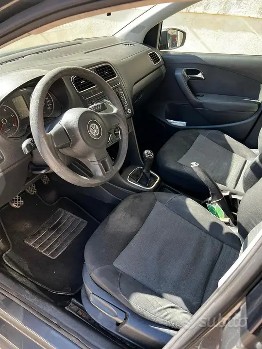 Volkswagen Polo 2010 photo 5