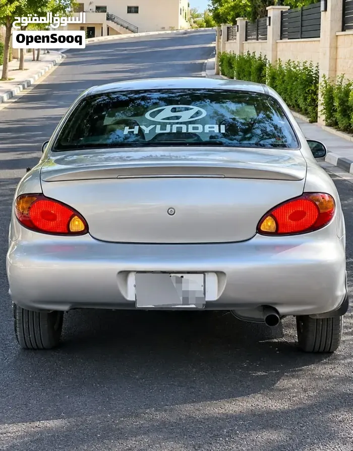 Hyundai Avante 2000 photo 2