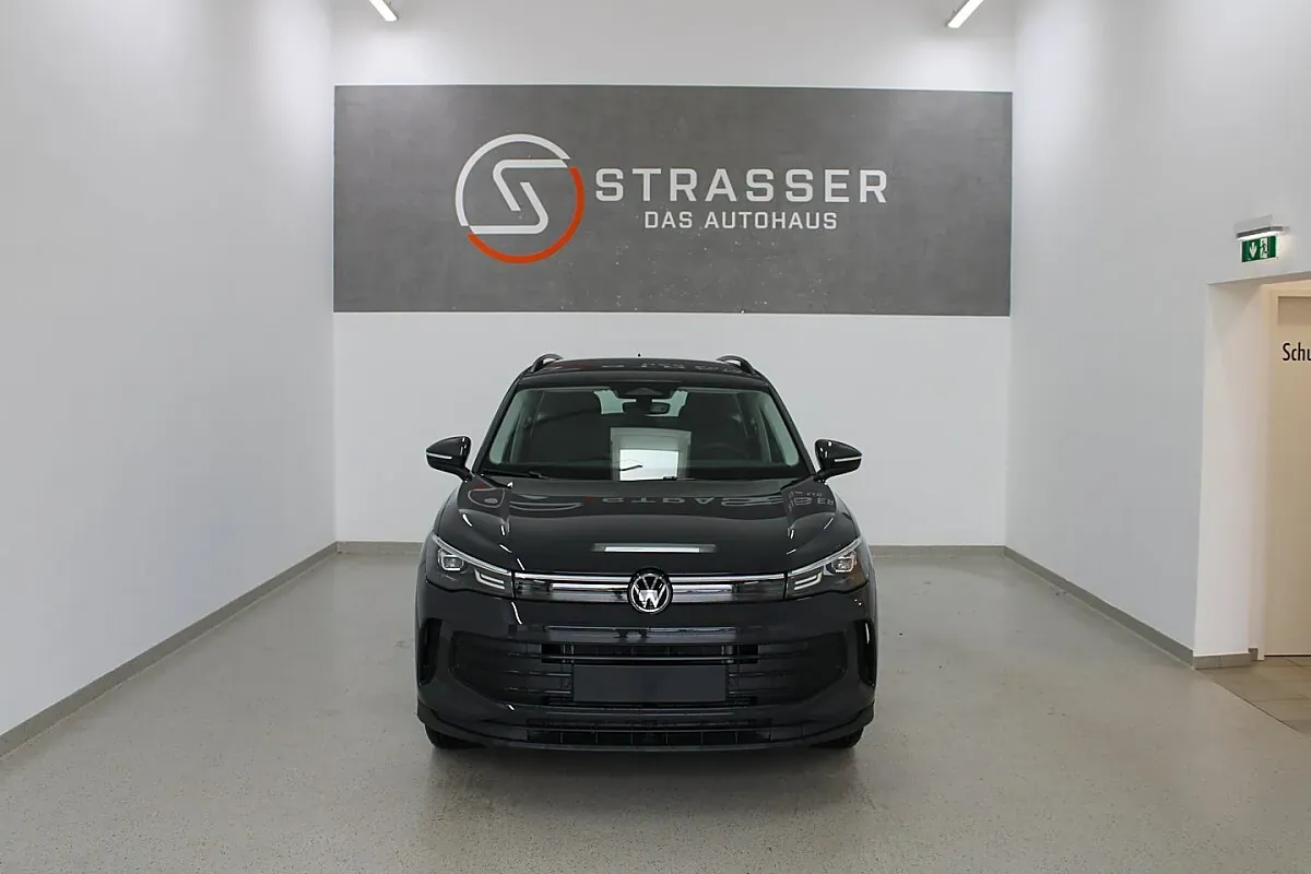 Volkswagen Tiguan 2026 photo 2