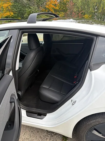 Tesla Model 3 2025 photo 4
