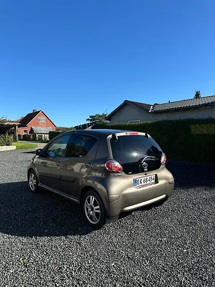 Toyota Aygo 2012 photo 3