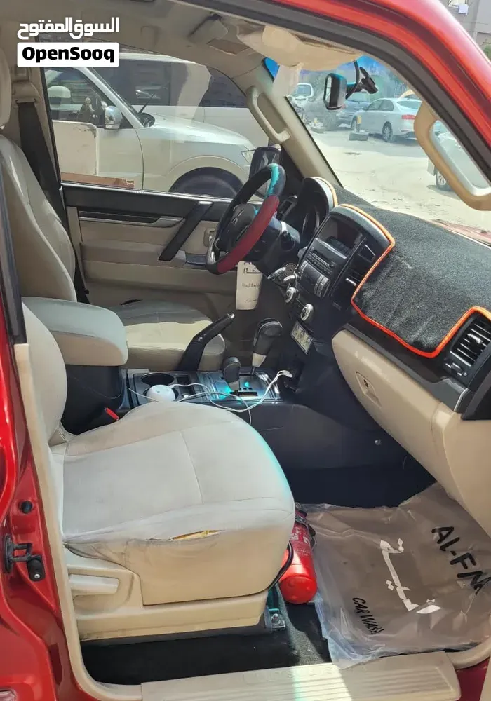 Mitsubishi Pajero 2011 photo 4