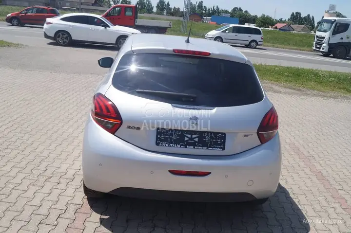 Peugeot 208 2016 photo 5