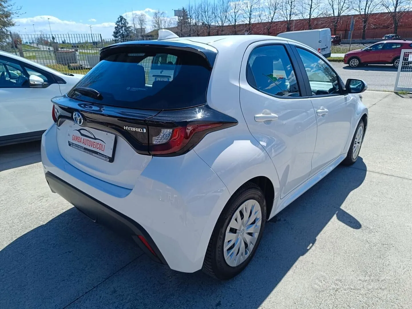 Toyota Yaris 2023 photo 4