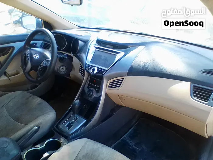 Hyundai Elantra 2012 photo 4