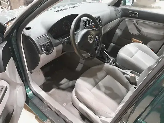 Volkswagen Bora 2001 photo 3