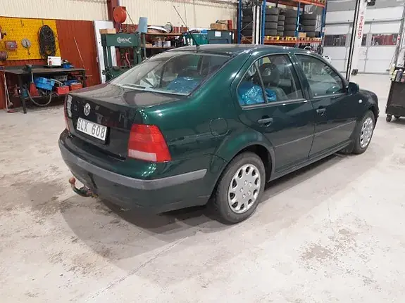 Volkswagen Bora 2001 photo 2