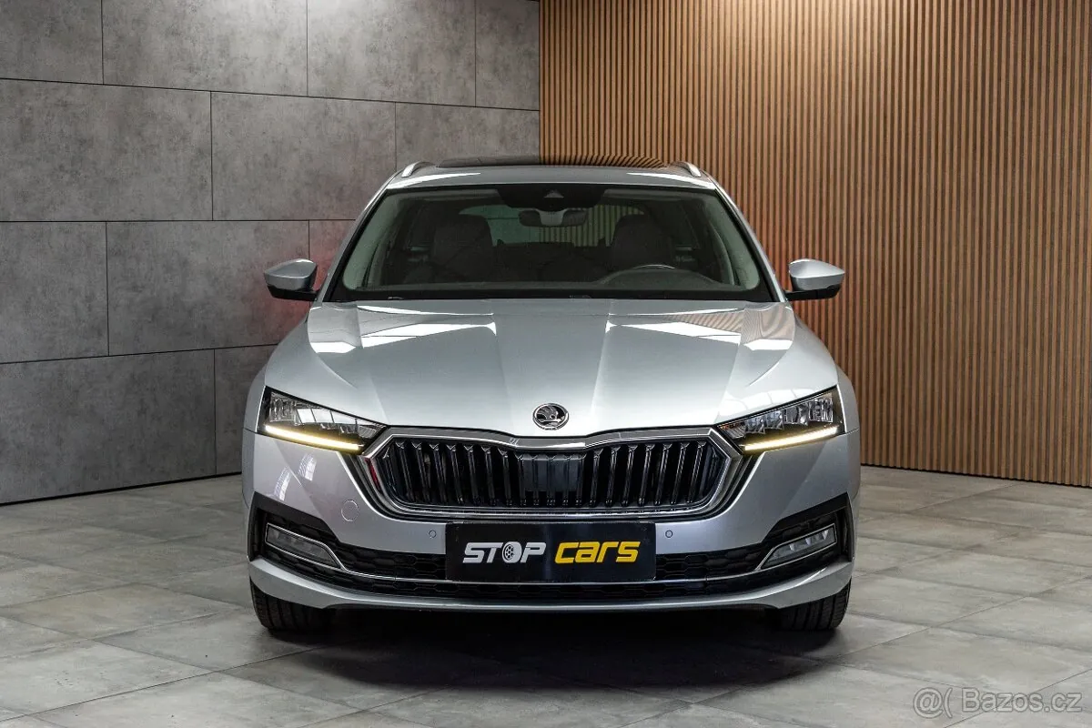 Skoda Octavia 2021 photo 2