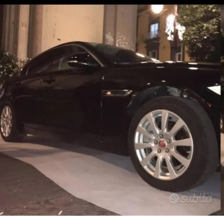 Jaguar Xe 2016 photo 3