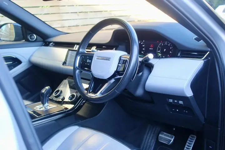 Land Rover Range Rover Evoque 2021 photo 3