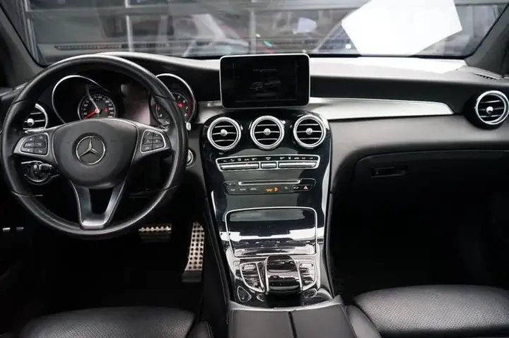 Mercedes-Benz Glc 2017 photo 2