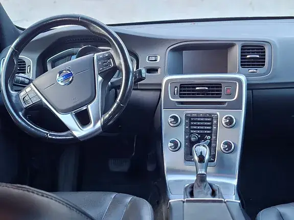 Volvo V60 Cross Country 2017 photo 3