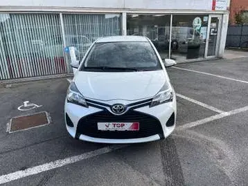 Toyota Yaris 2015 photo 2
