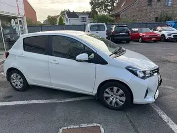 Toyota Yaris 2015 photo 3