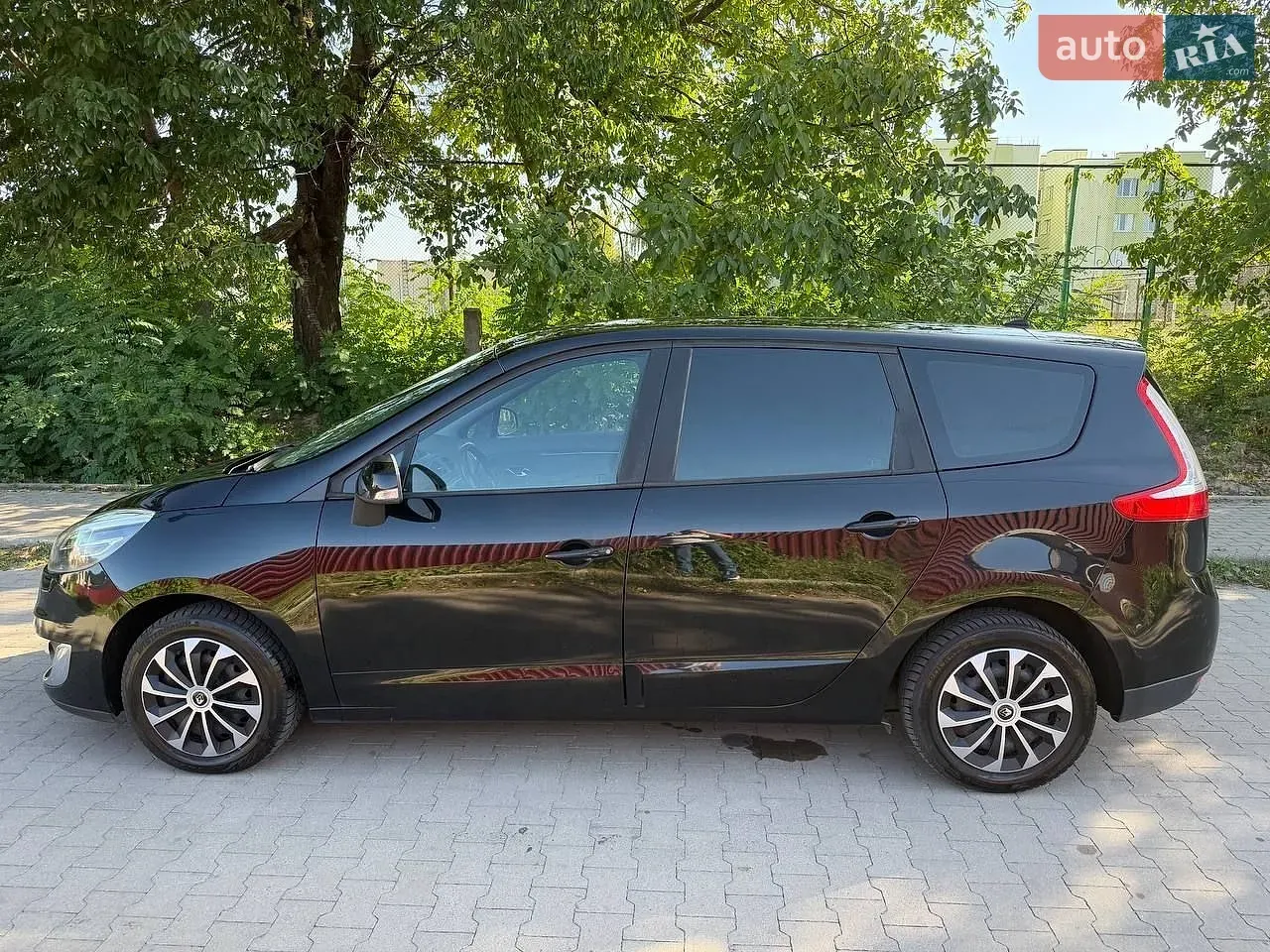 Renault Grand Scenic 2013 photo 5