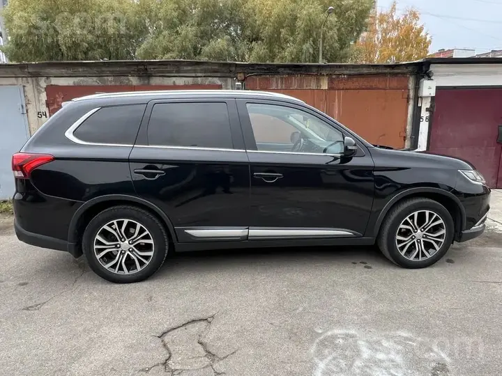 Mitsubishi Outlander 2016 photo 2
