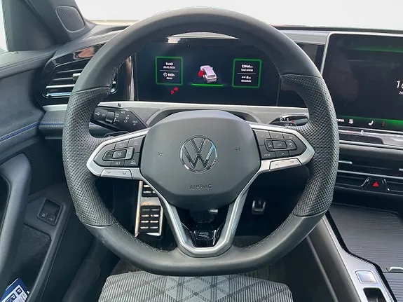 Volkswagen Passat 2025 photo 4