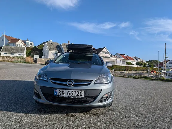 Opel Astra 2013 photo 2