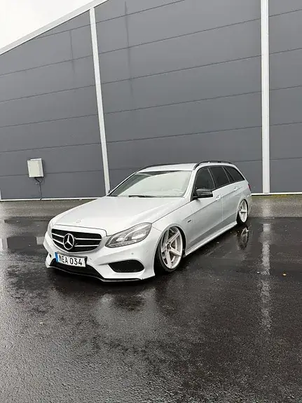 Mercedes-Benz E 220
