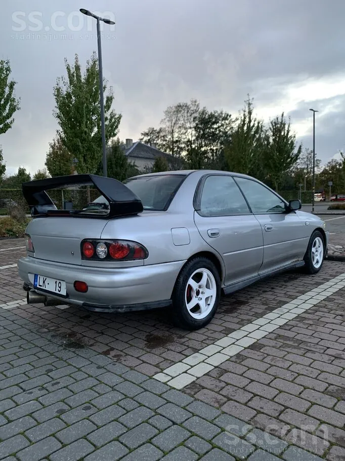 Subaru Impreza 1997 photo 3