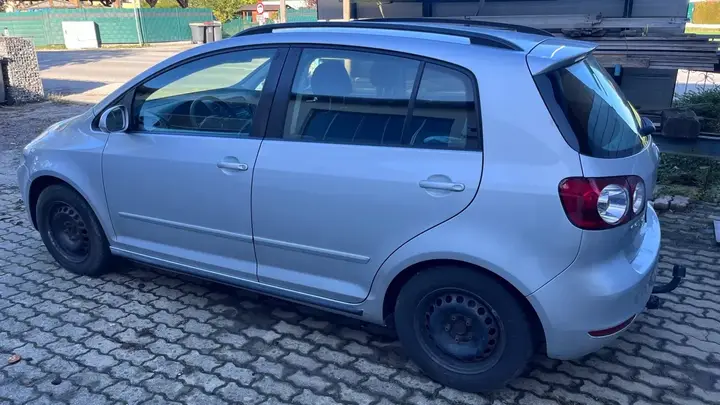 Volkswagen Golf Plus 2011 photo 2