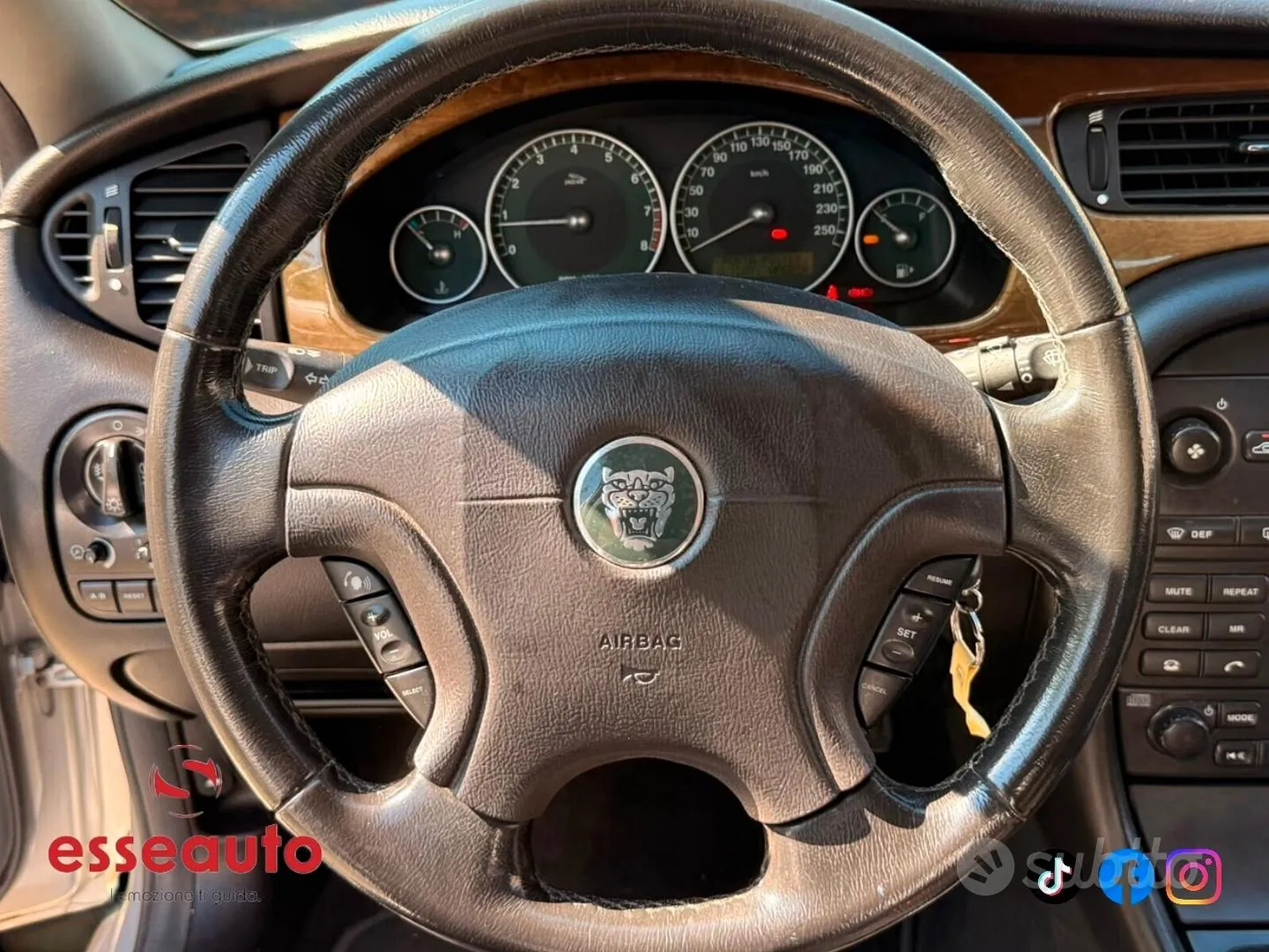 Jaguar X-Type 2002 photo 2