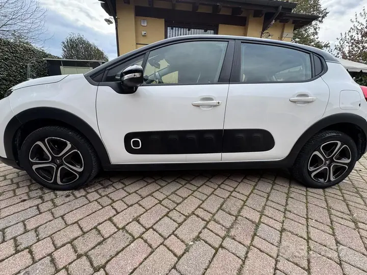 Citroen C3 2018 photo 2