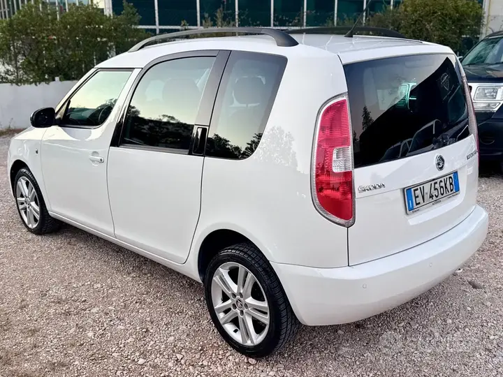 Skoda Roomster 2014 photo 2
