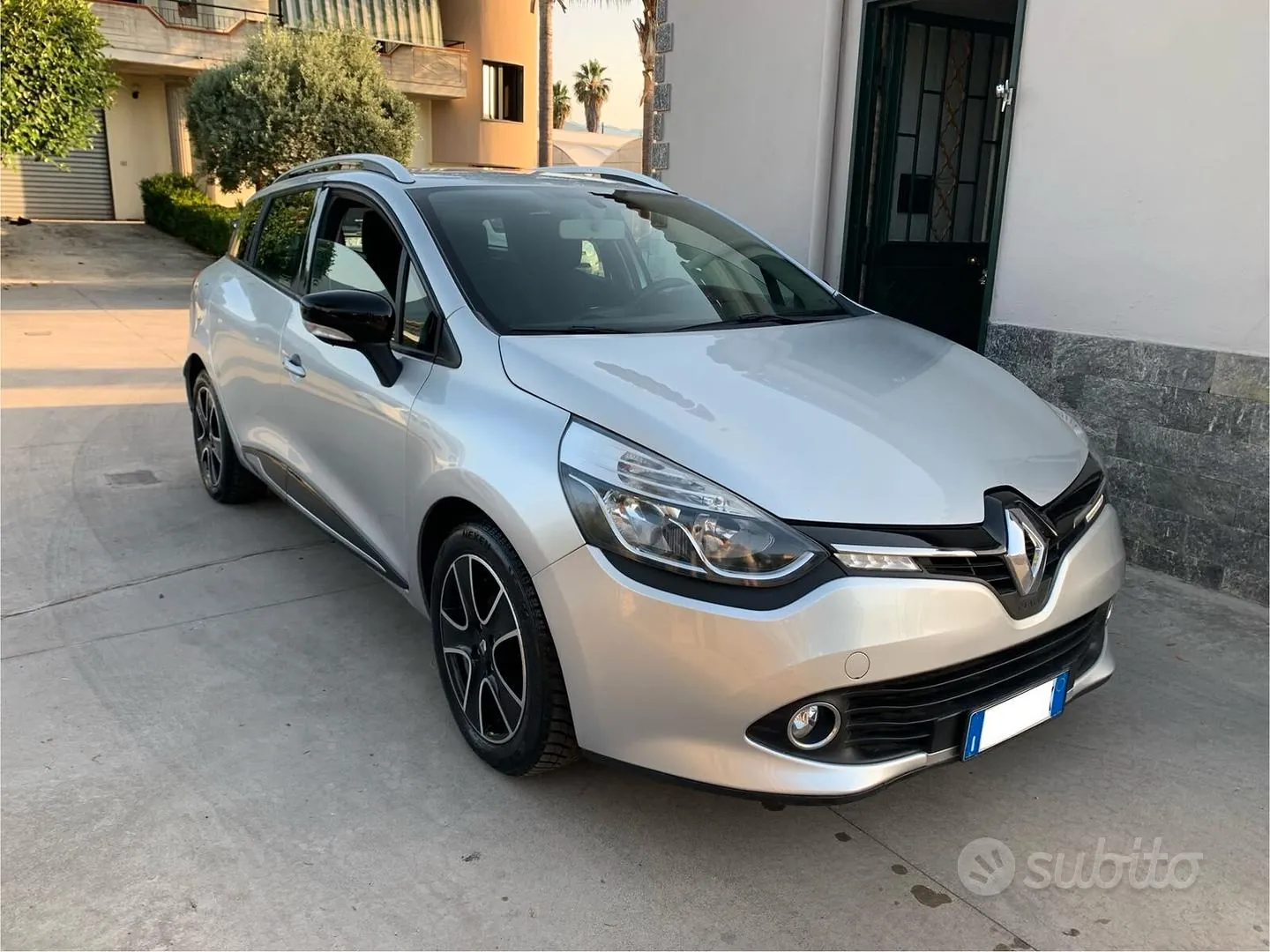 Renault Clio 2014 photo 2