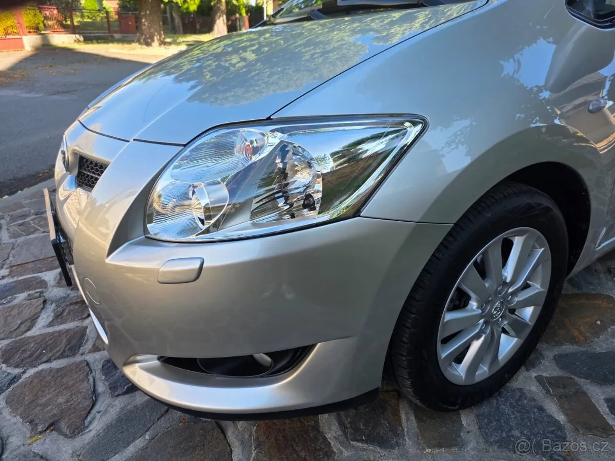 Toyota Auris 2015 photo 4