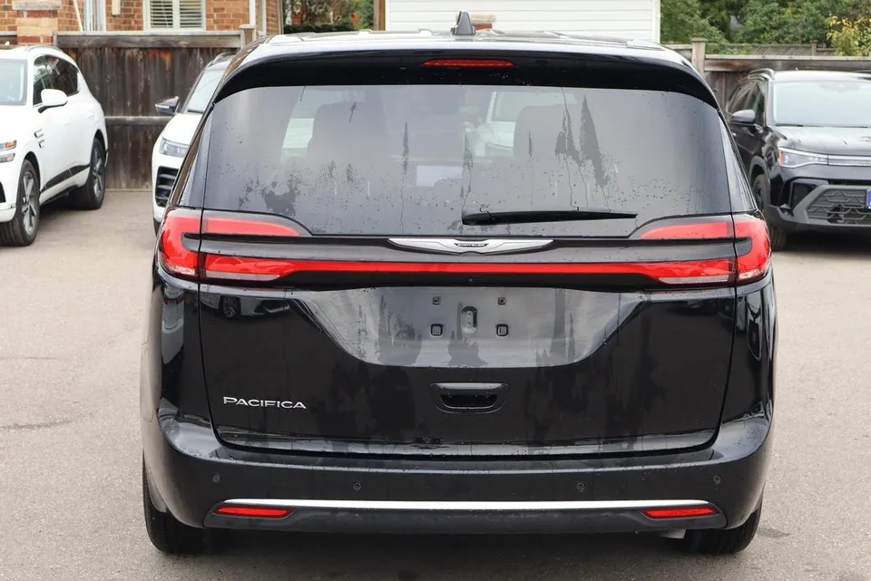 Chrysler Pacifica 2025 photo 5