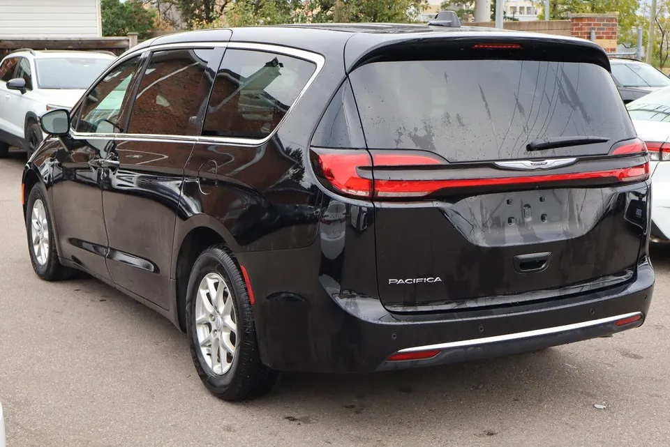 Chrysler Pacifica 2025 photo 4