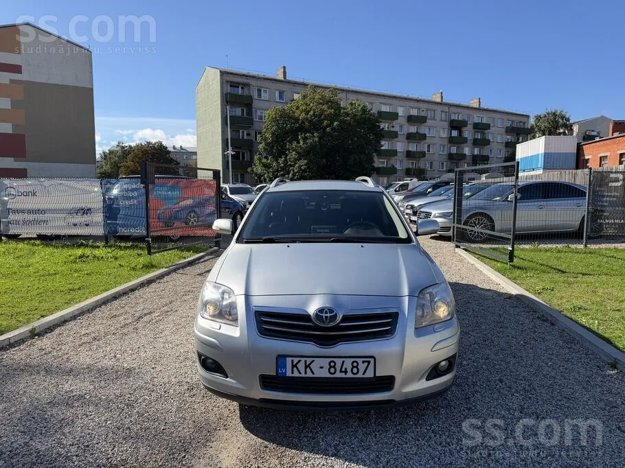 Toyota Avensis 2006 photo 2