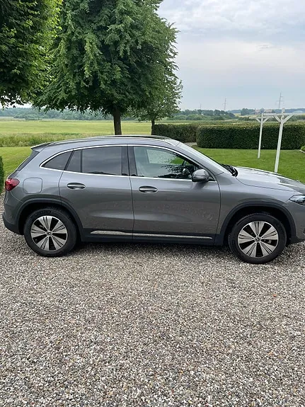Mercedes-Benz Eqa250