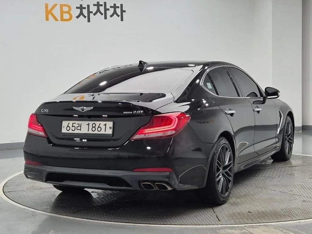 Genesis G70 2018 photo 3