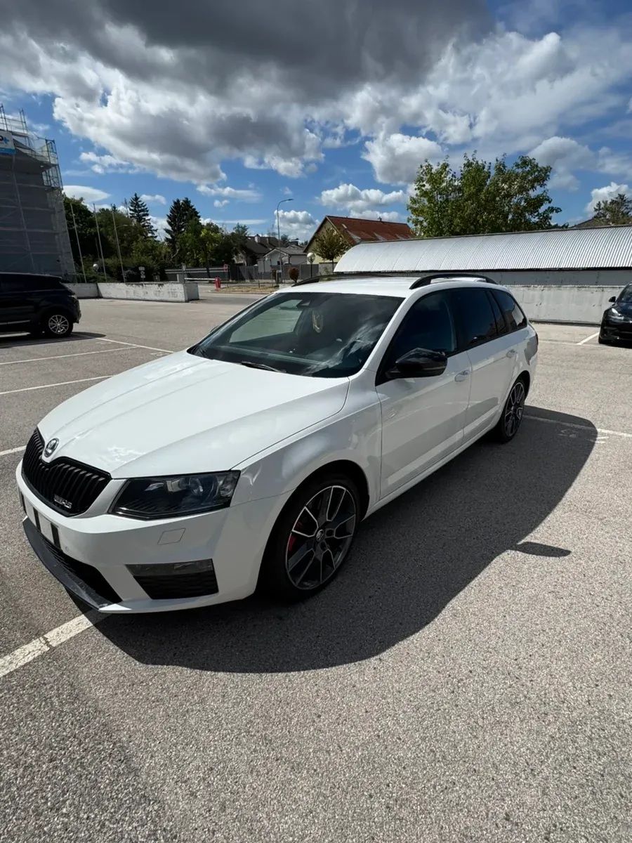 Skoda Octavia 2014 photo 2