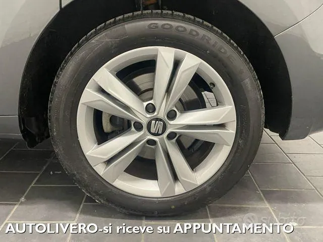 Seat Alhambra 2017 photo 5