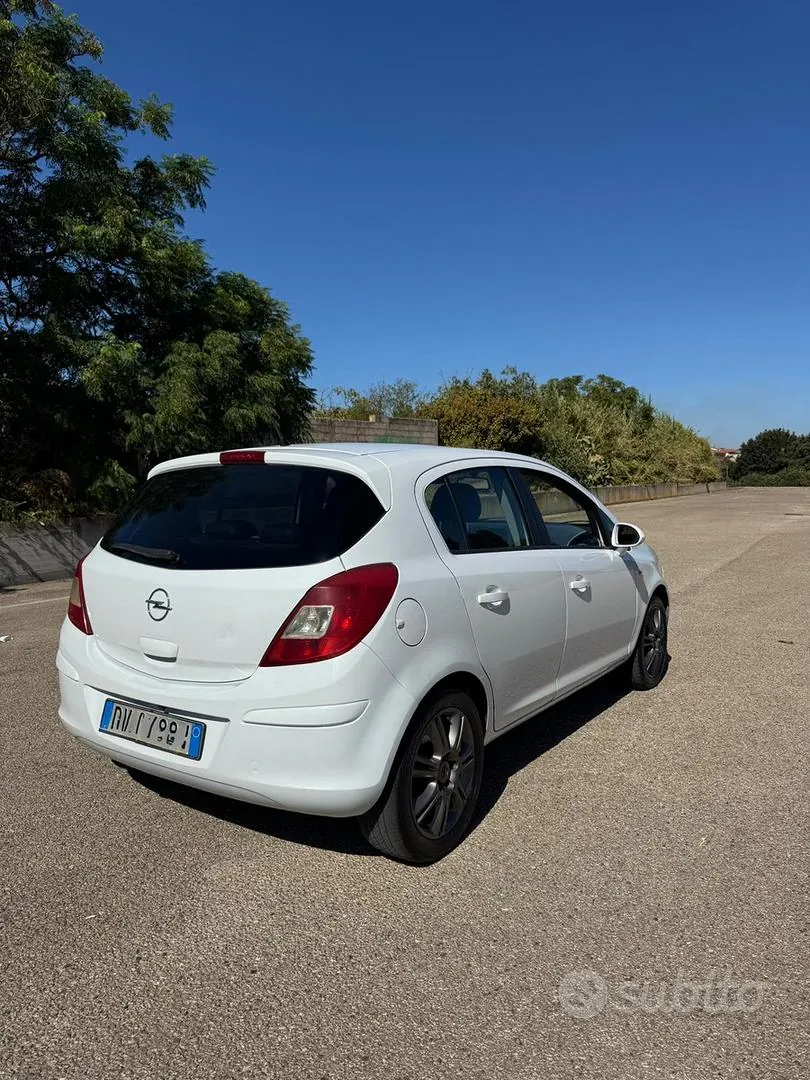 Opel Corsa 2009 photo 2