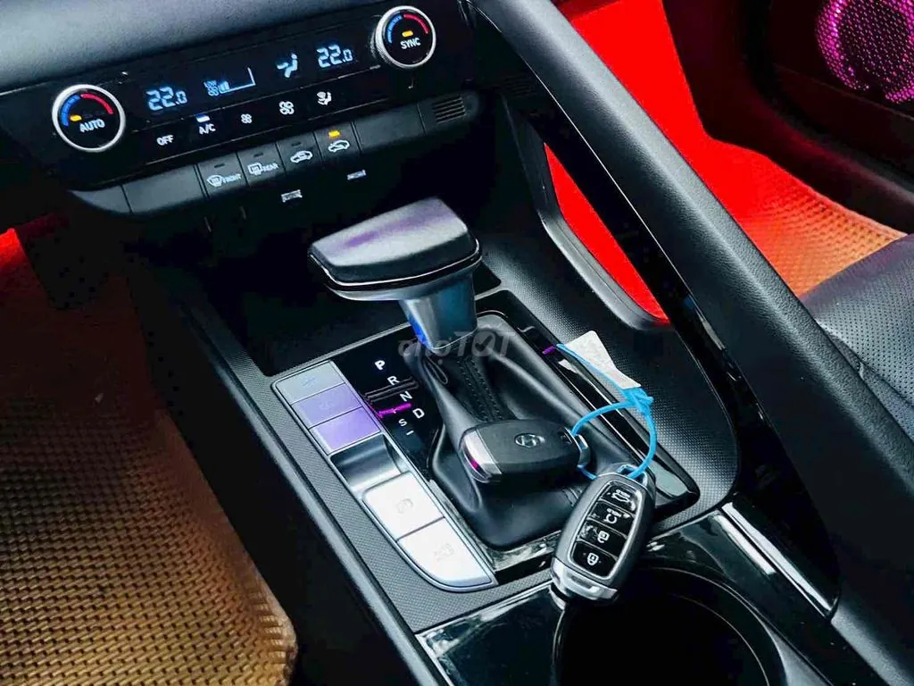 Hyundai Elantra 2024 photo 5